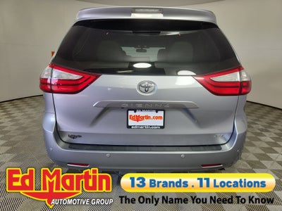 2017 Toyota Sienna XLE