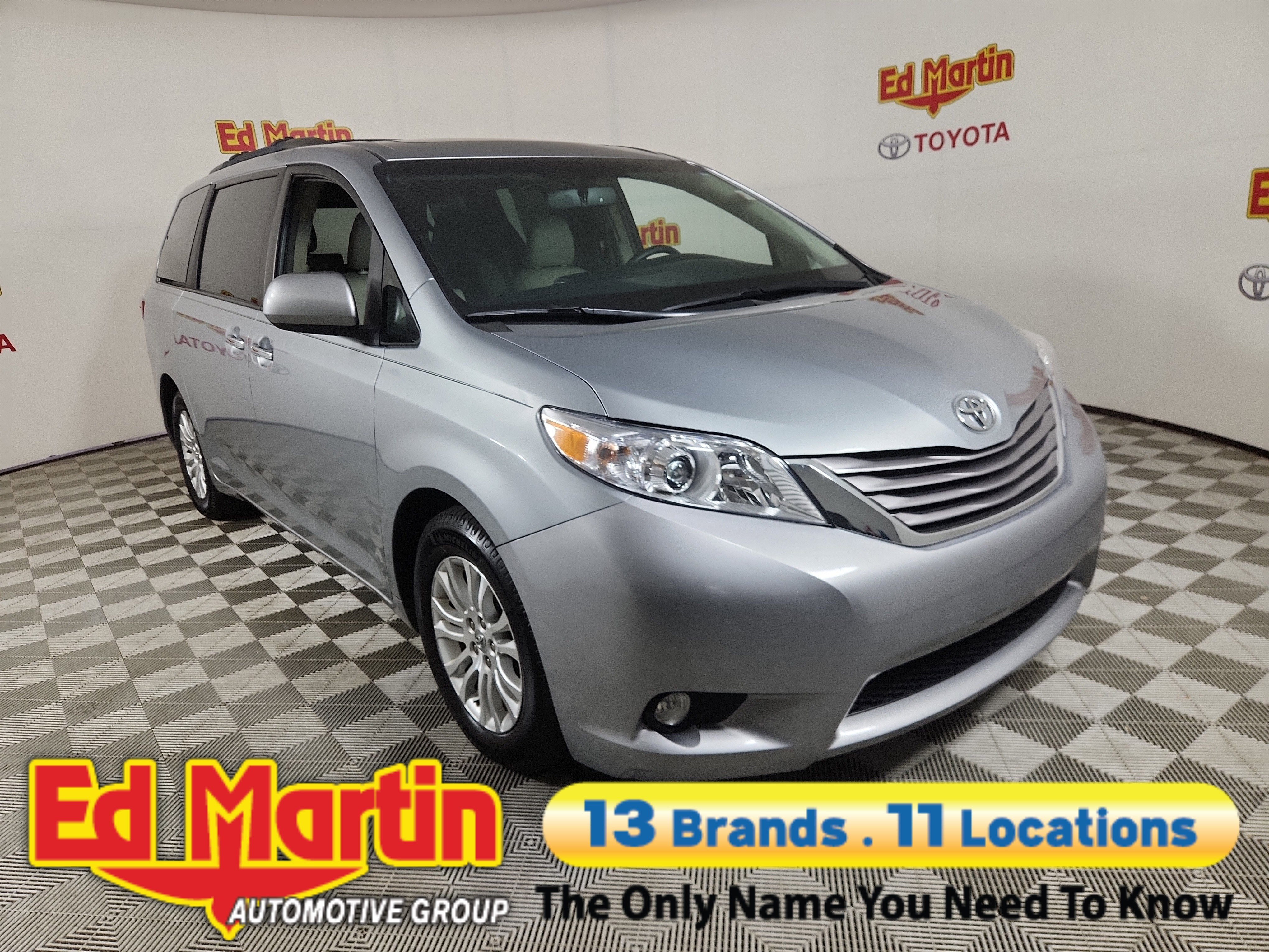 2017 Toyota Sienna XLE