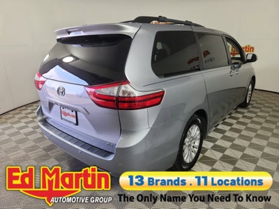 2017 Toyota Sienna XLE