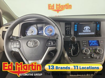 2017 Toyota Sienna XLE