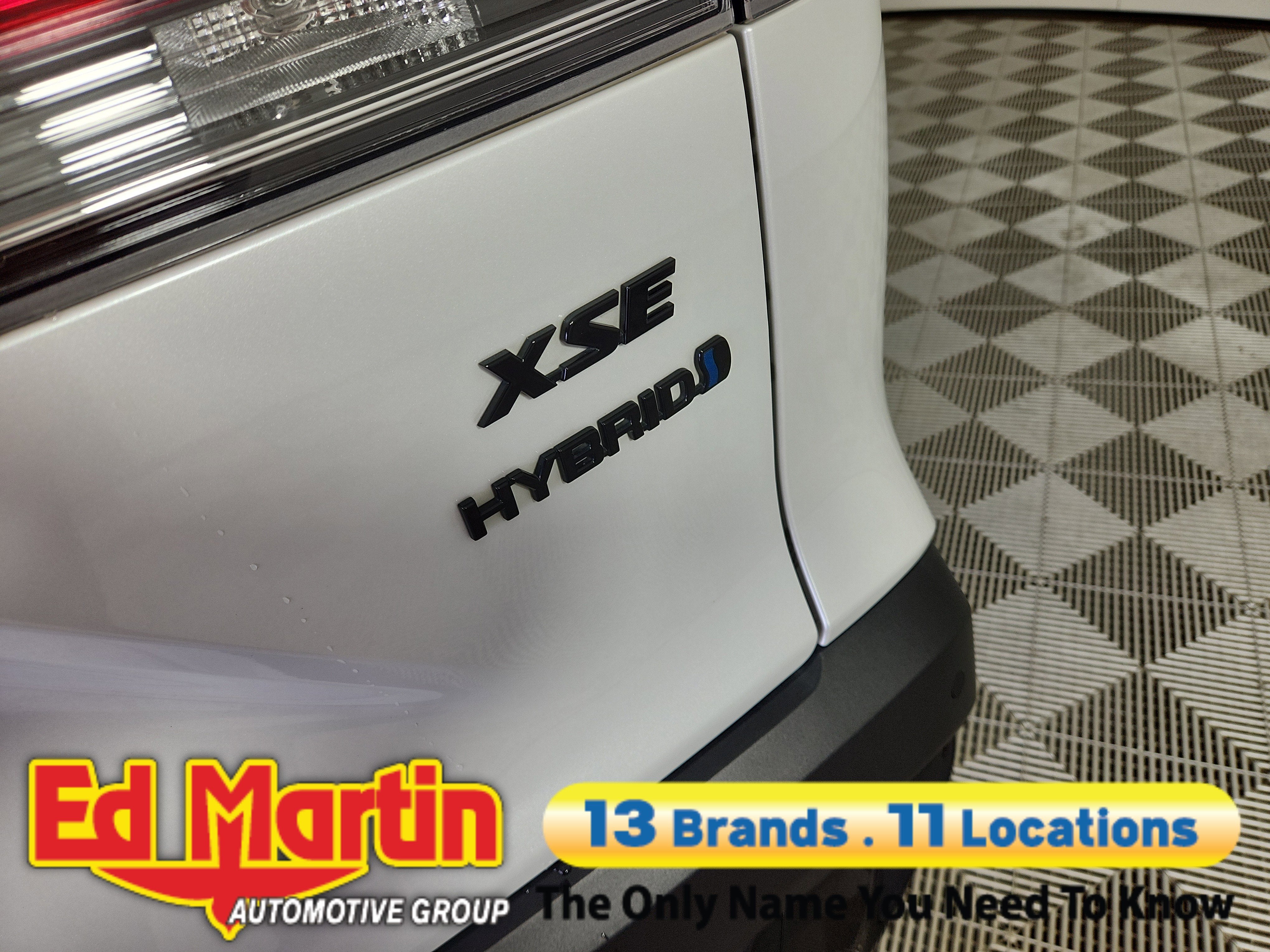 2024 Toyota Corolla Cross Hybrid XSE