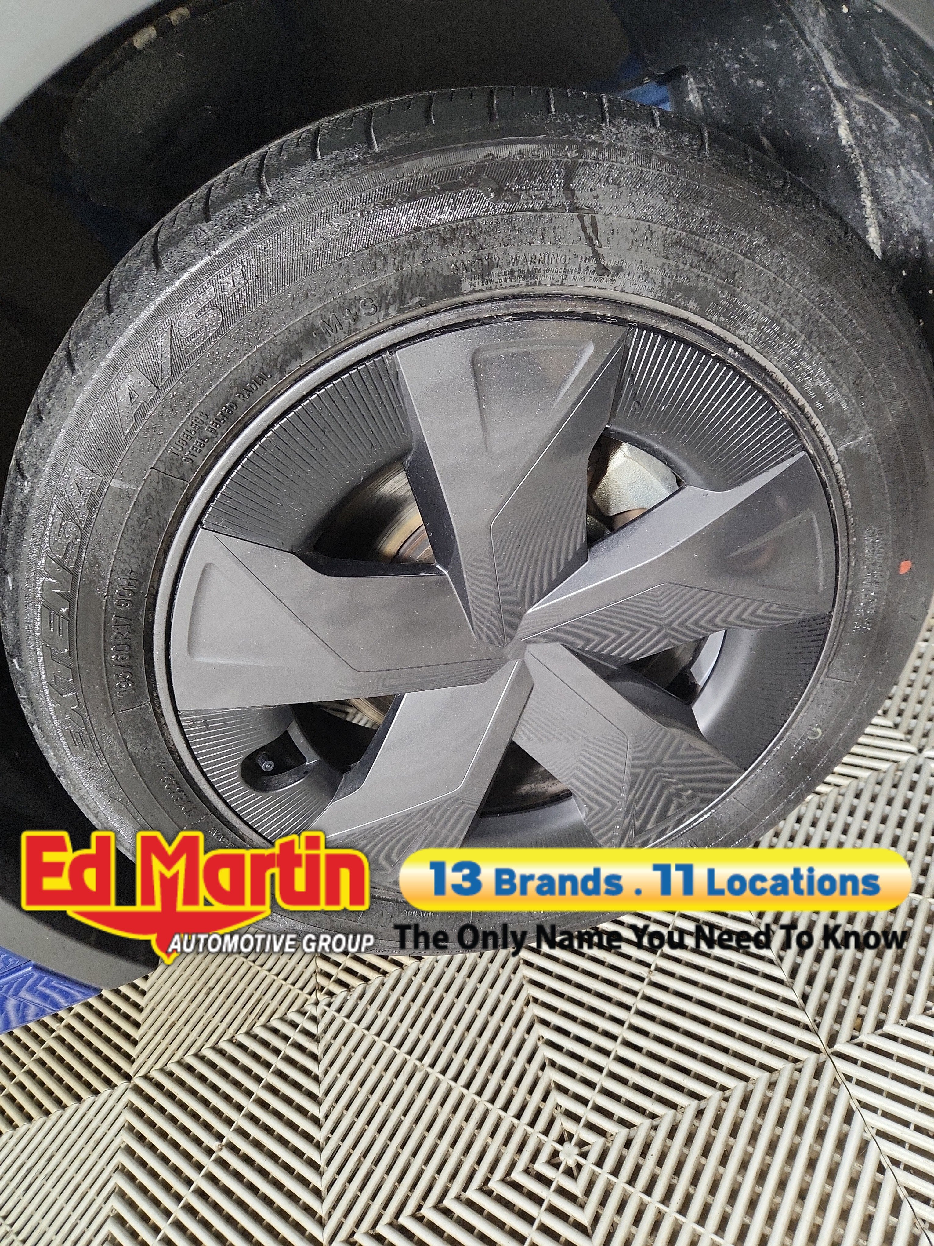 2023 Toyota Prius LE