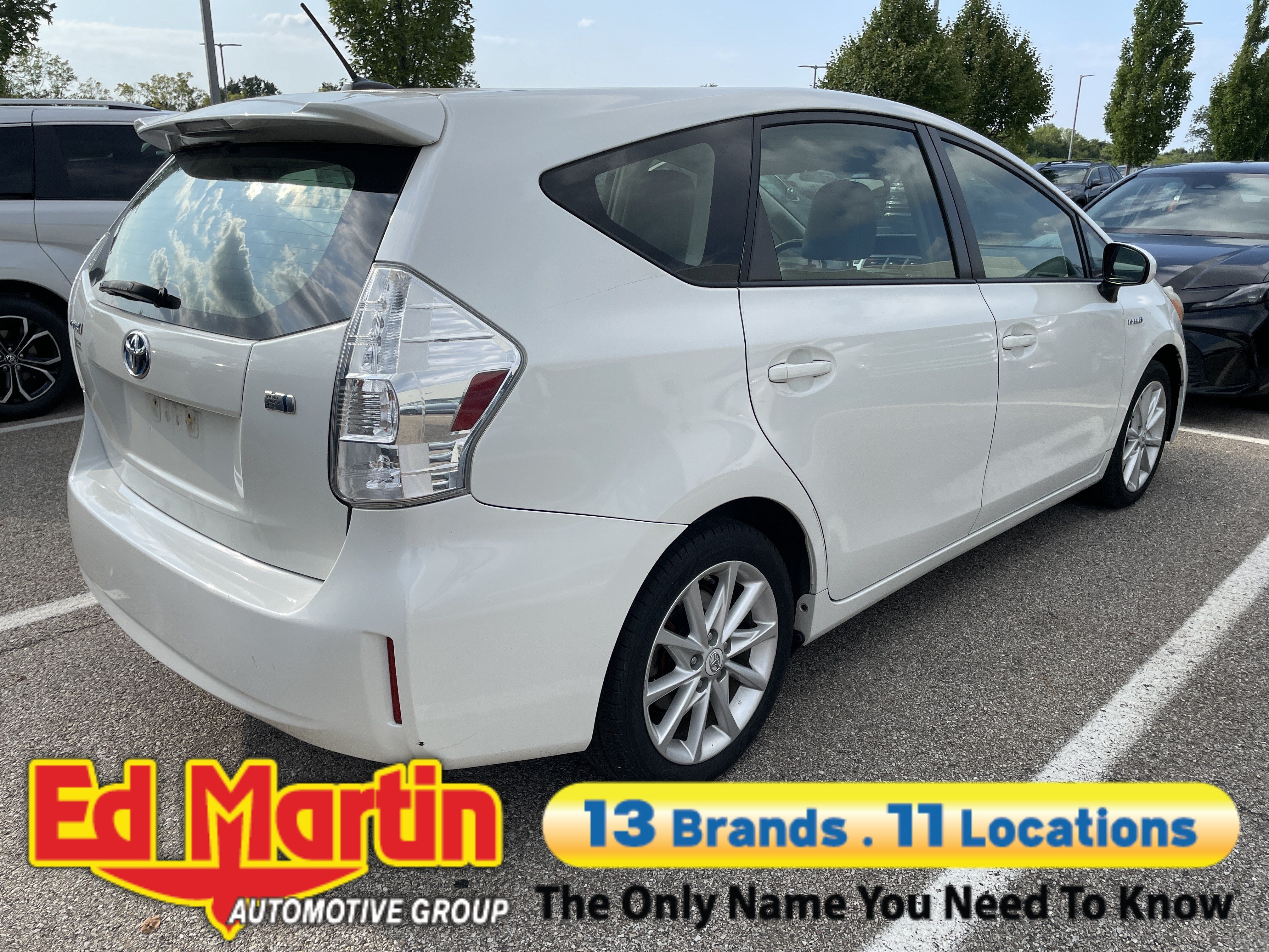 2013 Toyota Prius v Five