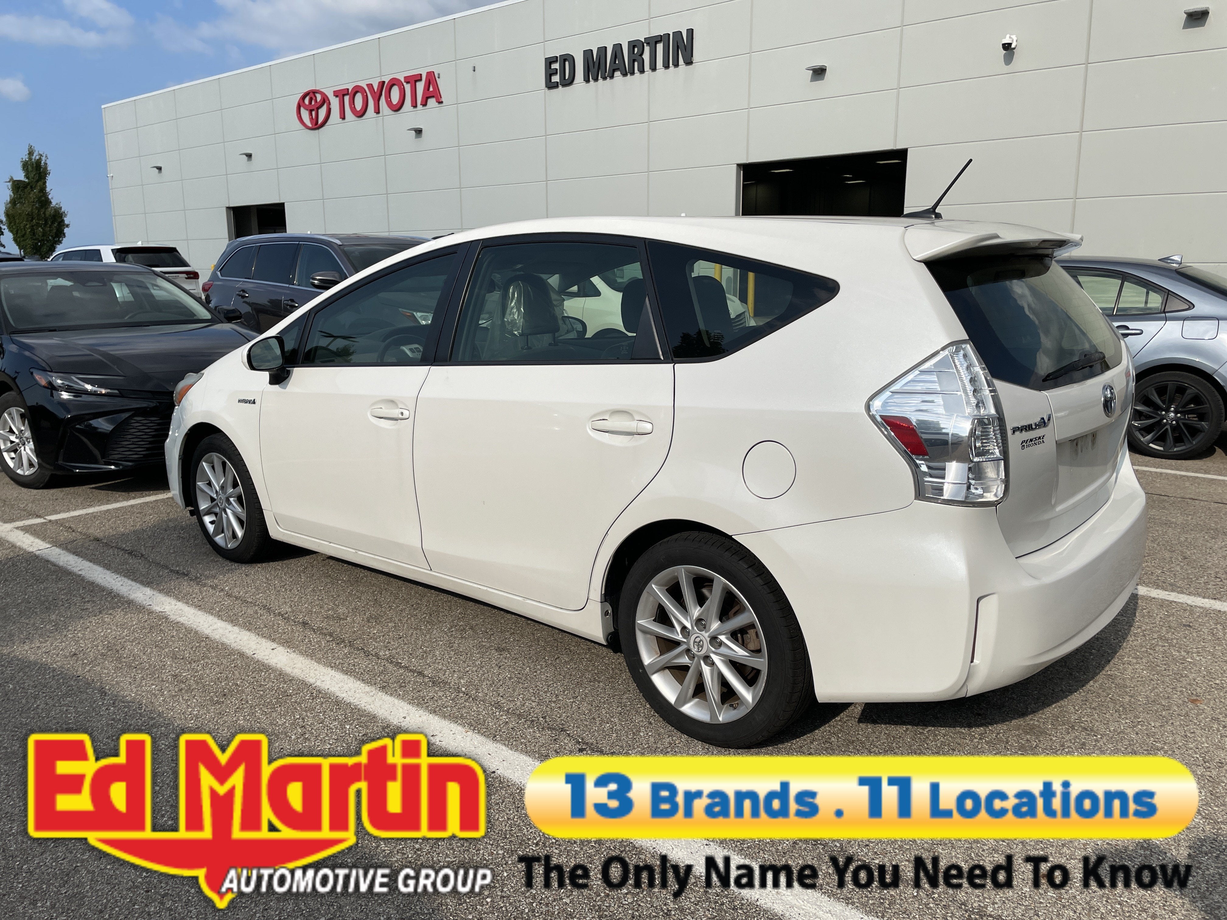 2013 Toyota Prius v Five