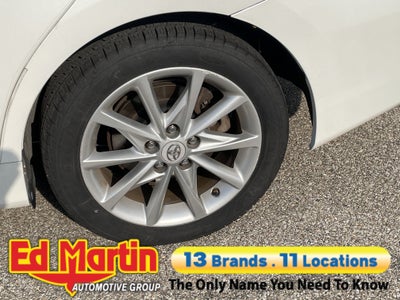 2013 Toyota Prius v Five