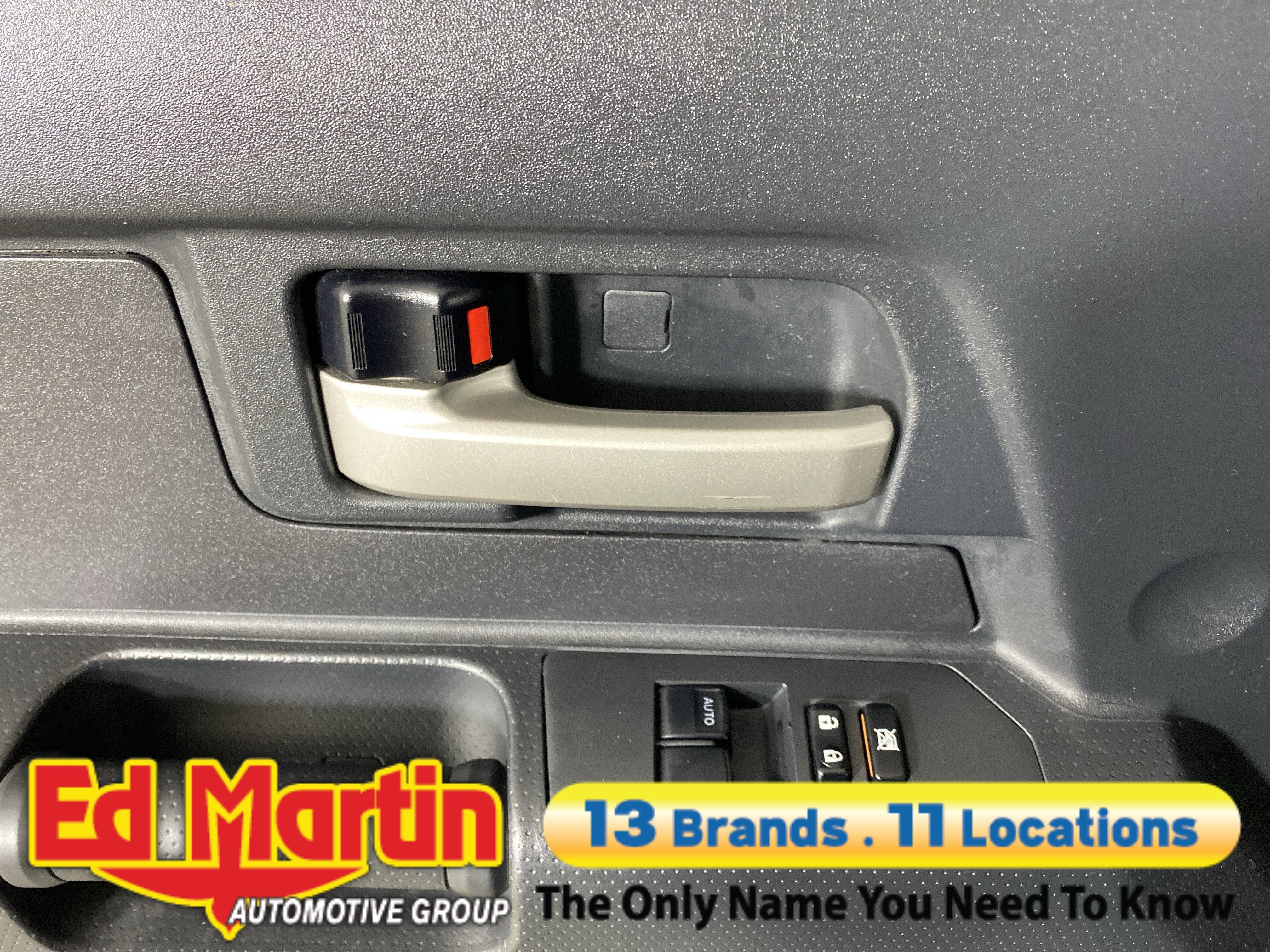 2014 Toyota FJ Cruiser Base