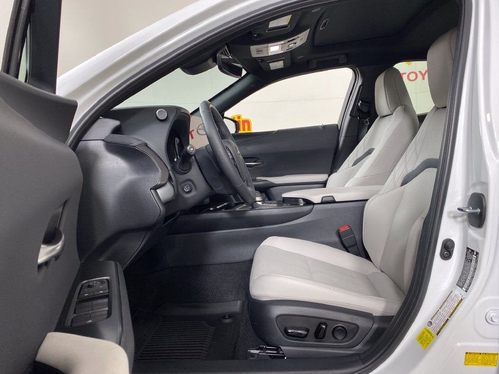 2026 Lexus UX 300h Premium