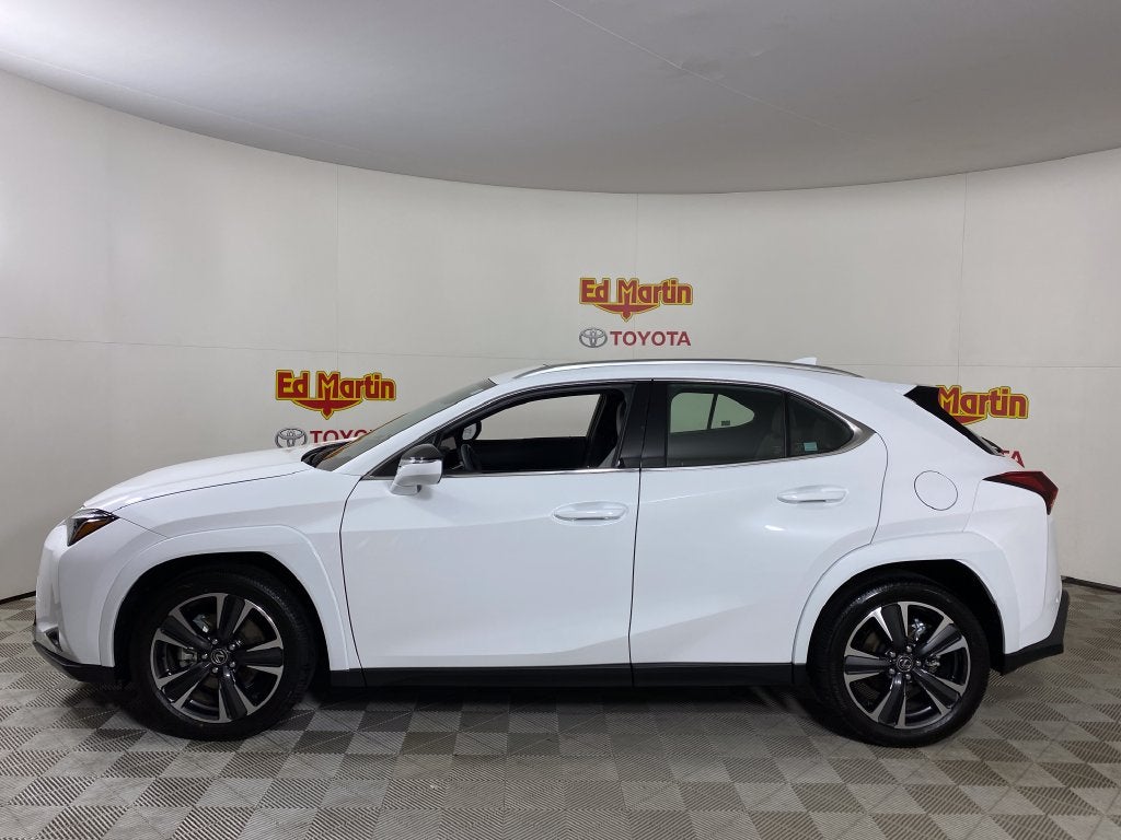2026 Lexus UX 300h Premium