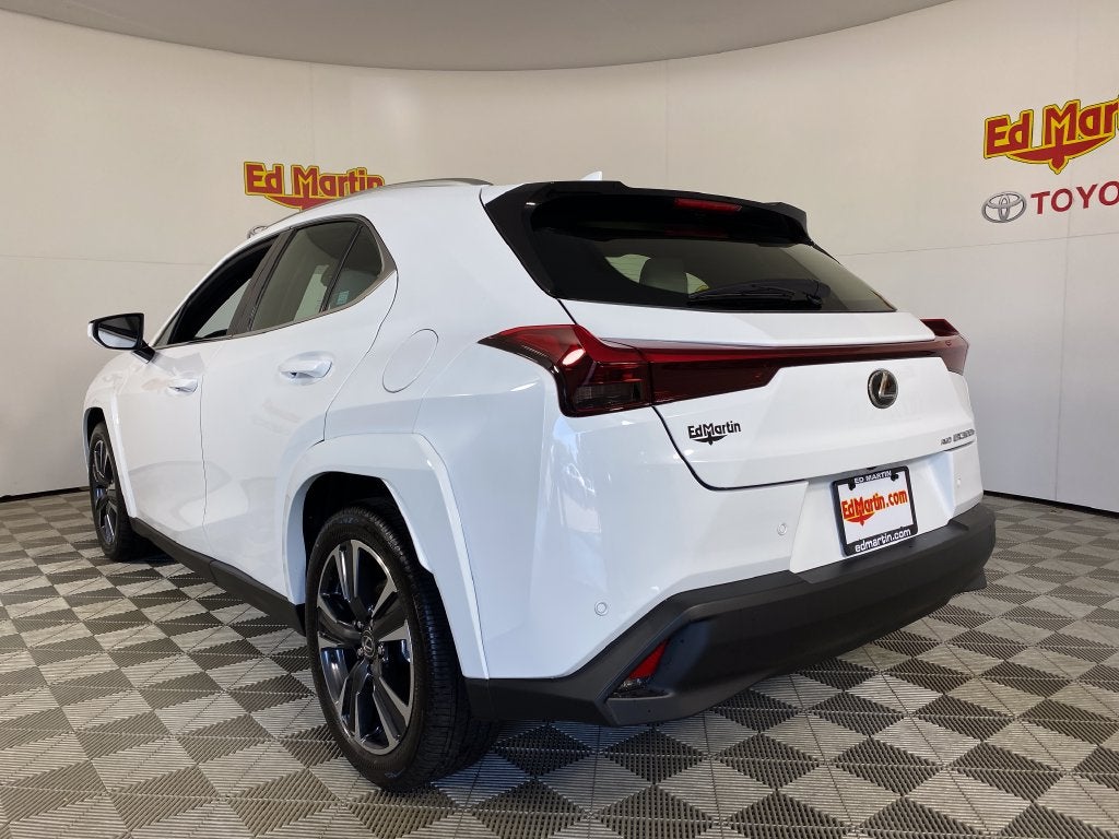2026 Lexus UX 300h Premium