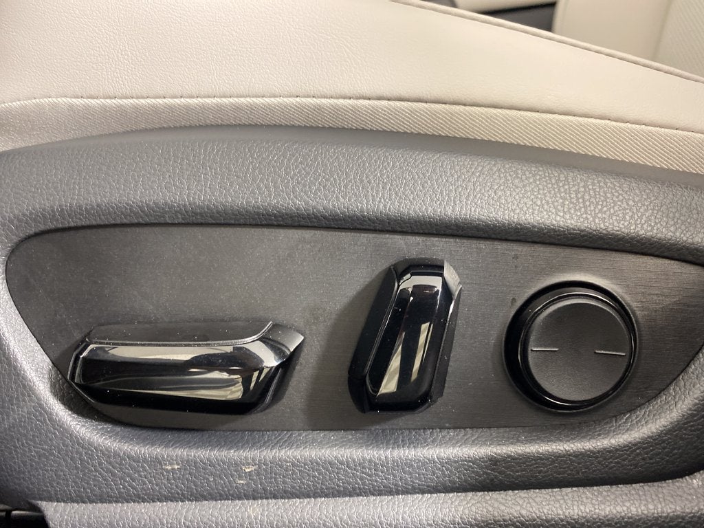 2026 Lexus UX 300h Premium
