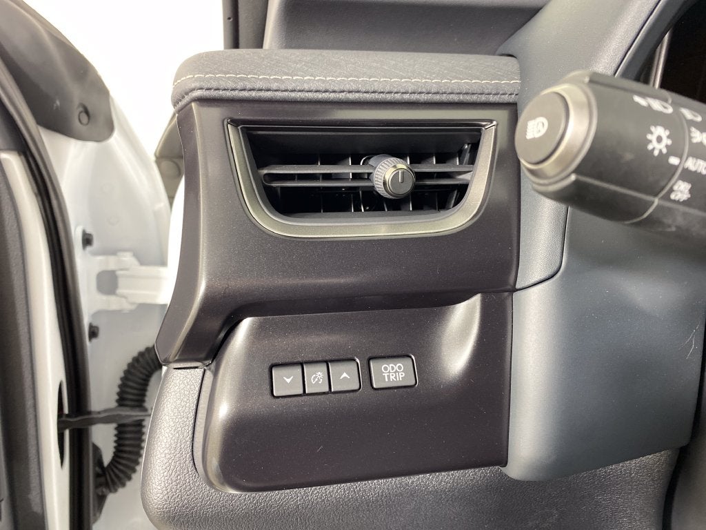 2026 Lexus UX 300h Premium