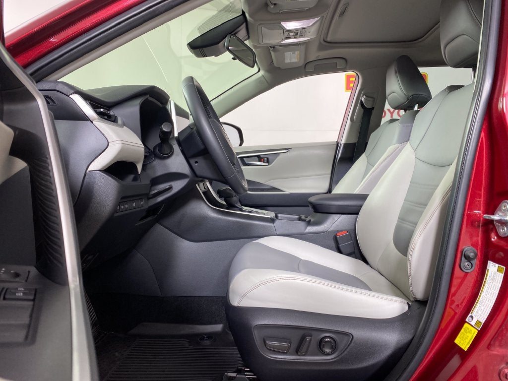 2023 Toyota RAV4 Hybrid XLE Premium