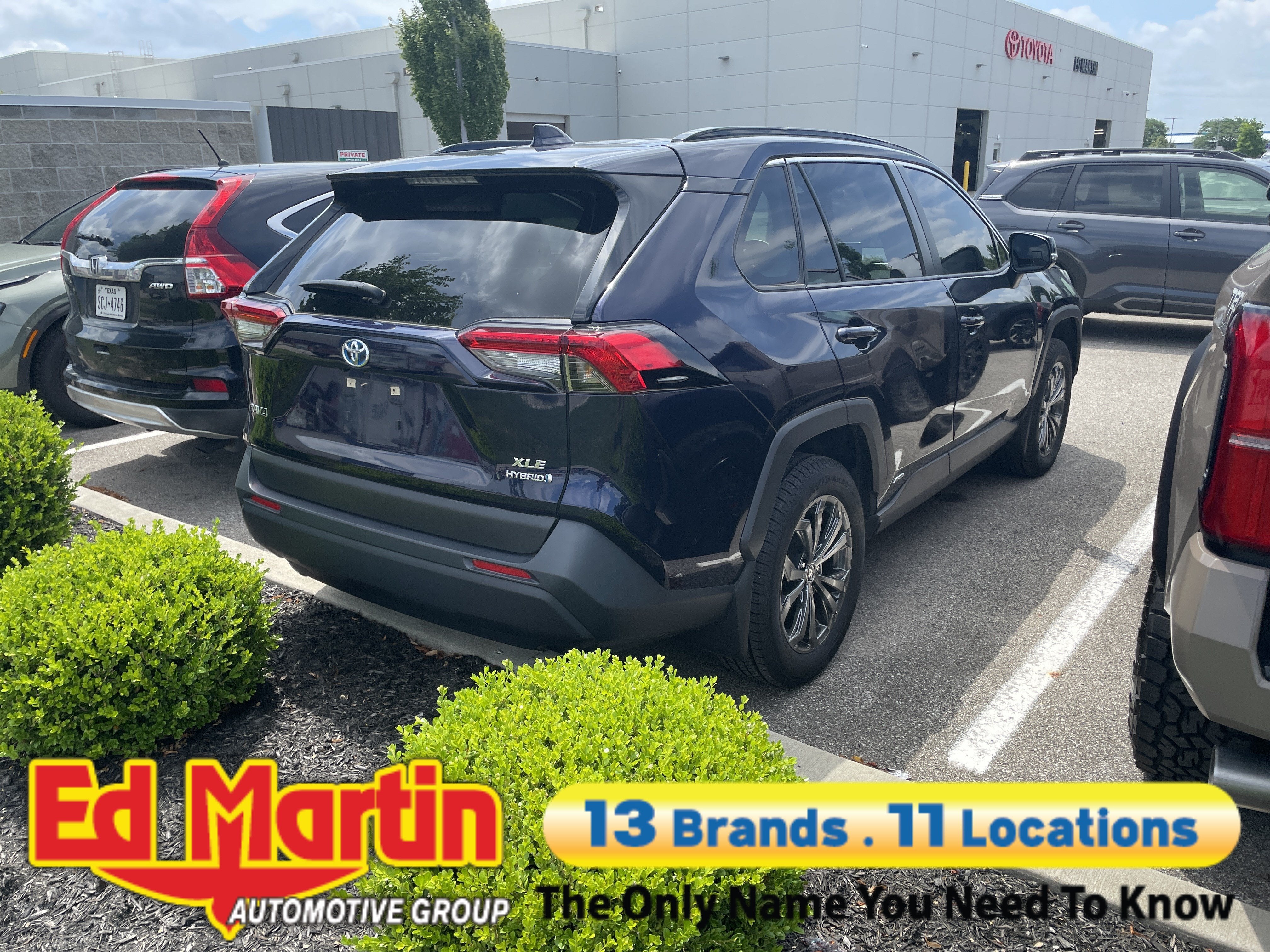 2022 Toyota RAV4 Hybrid XLE Premium
