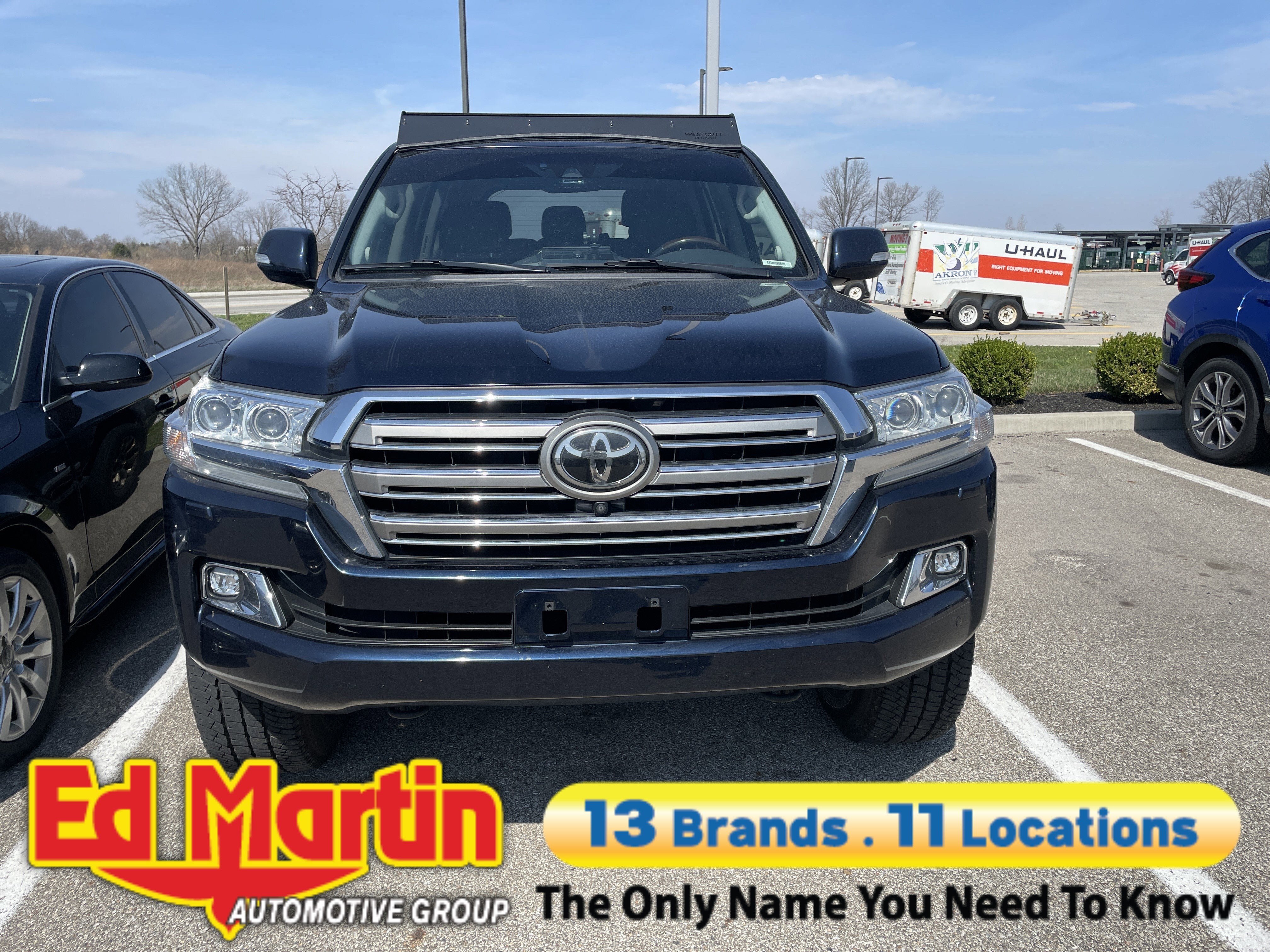 2017 Toyota Land Cruiser Base