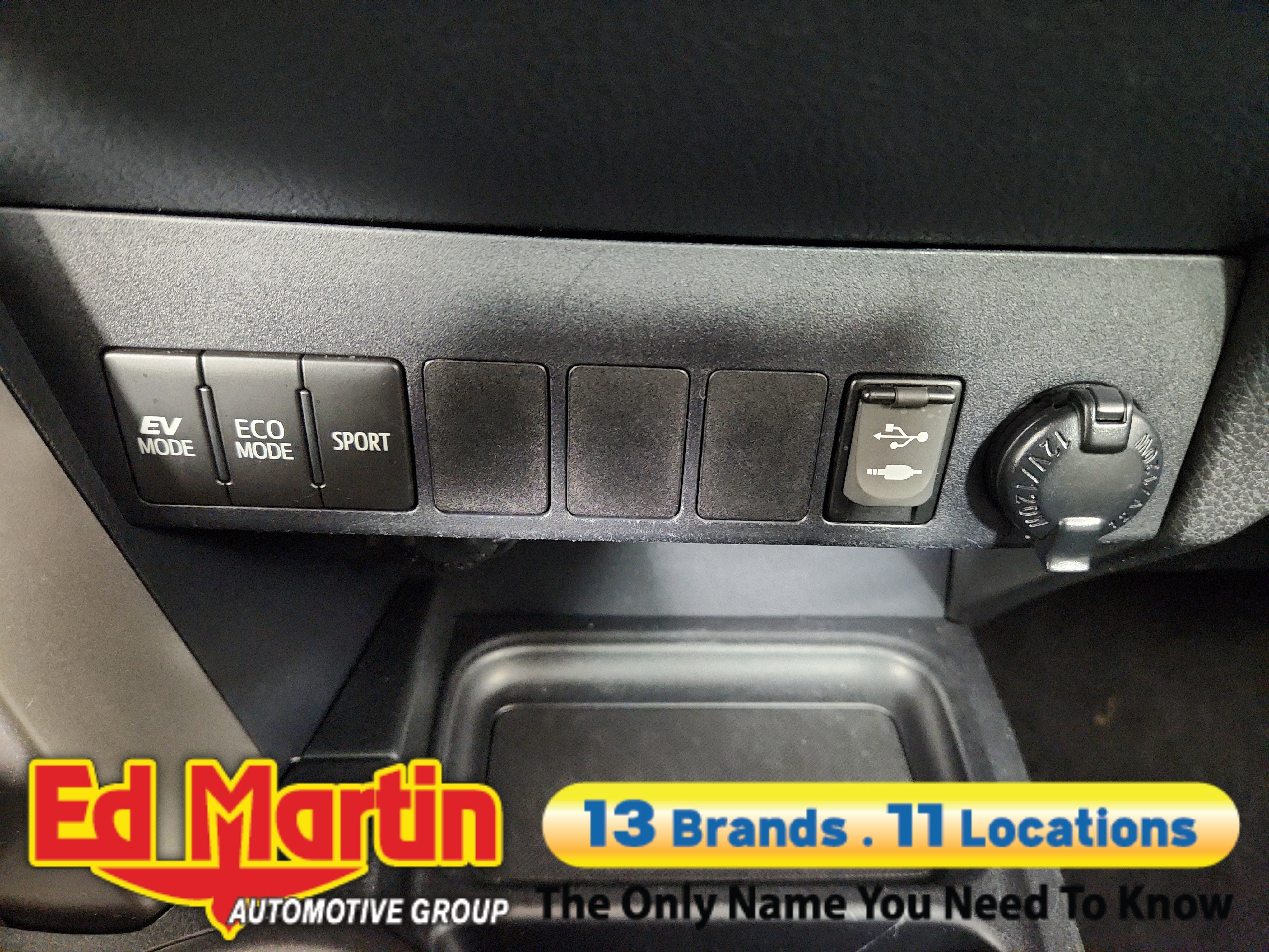 2016 Toyota RAV4 Hybrid XLE