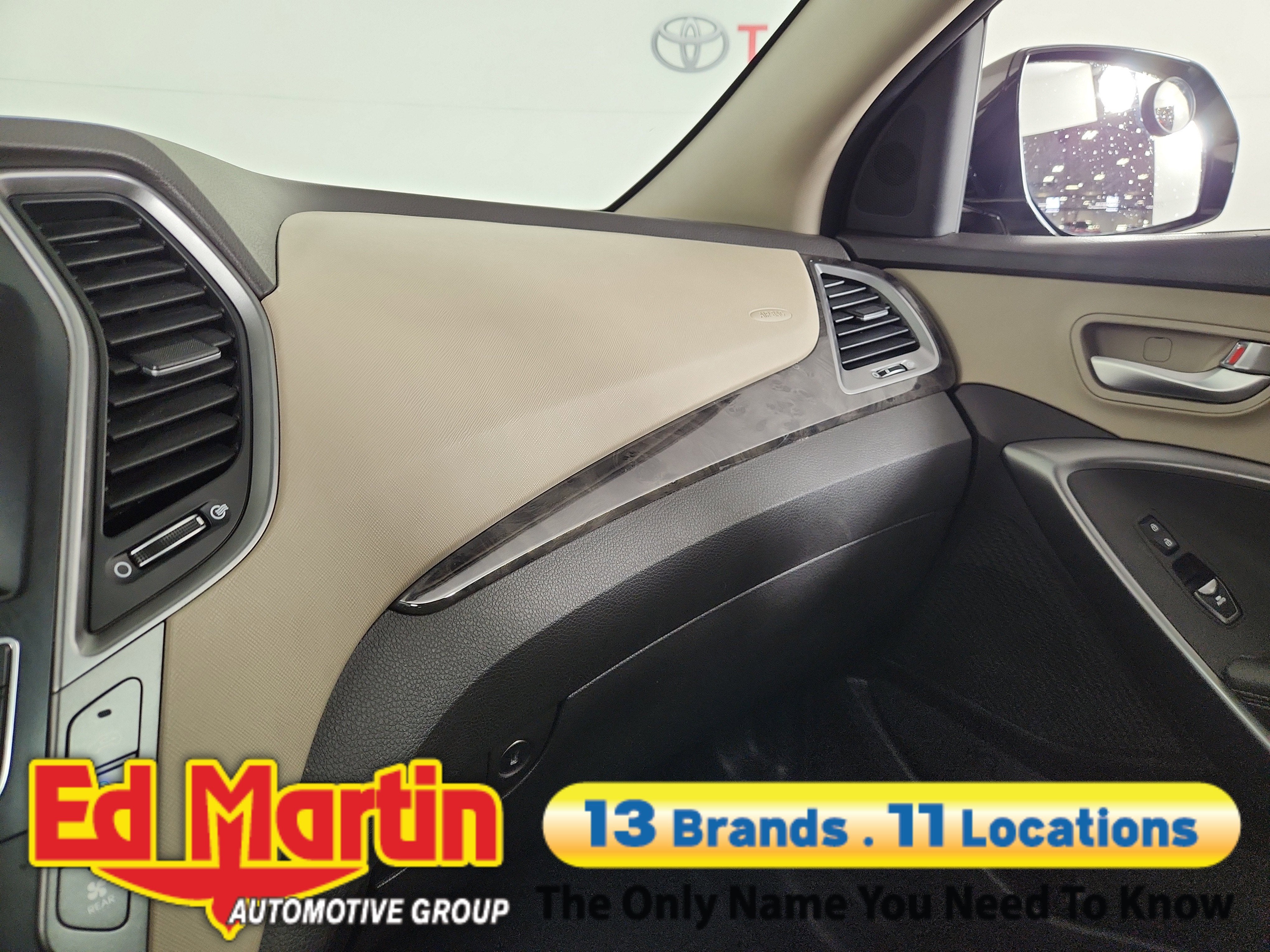 2017 Hyundai Santa Fe SE