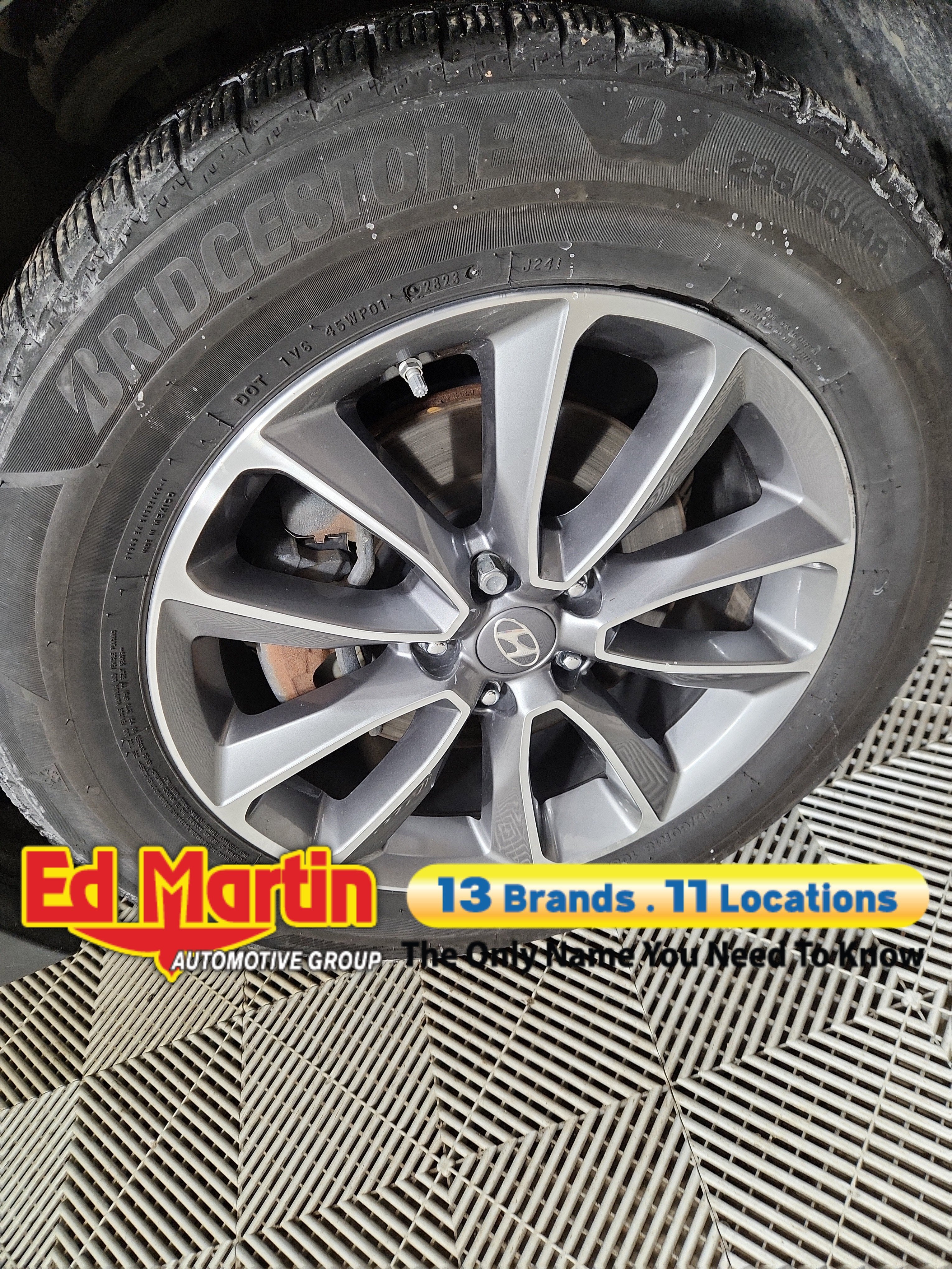 2017 Hyundai Santa Fe SE