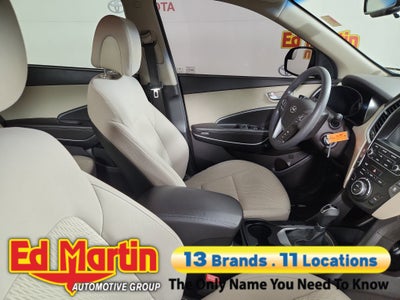 2017 Hyundai Santa Fe SE