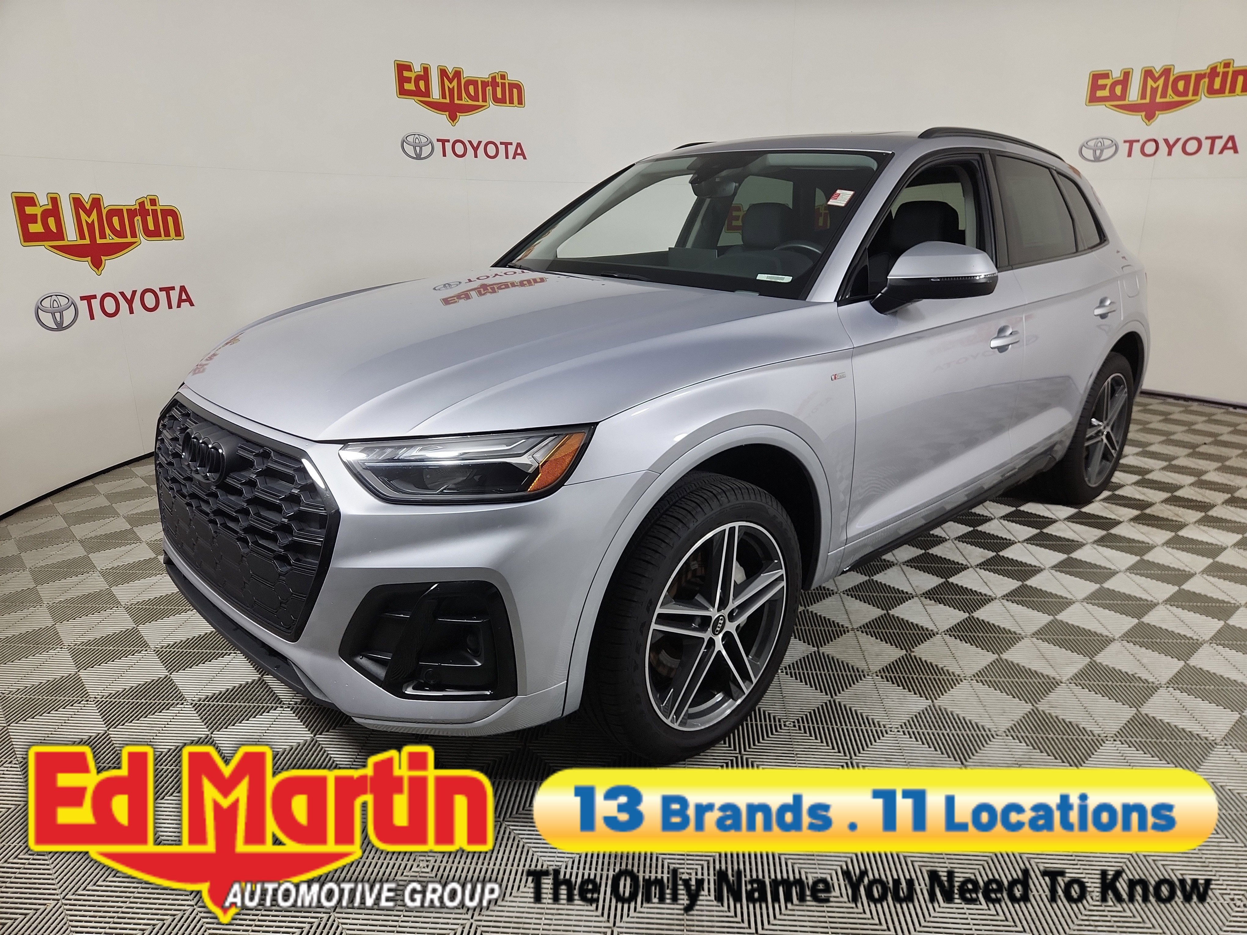 2022 Audi Q5 S line Premium Plus