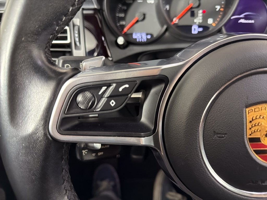2021 Porsche Macan Base