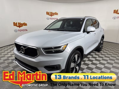 2021 Volvo XC40 Momentum