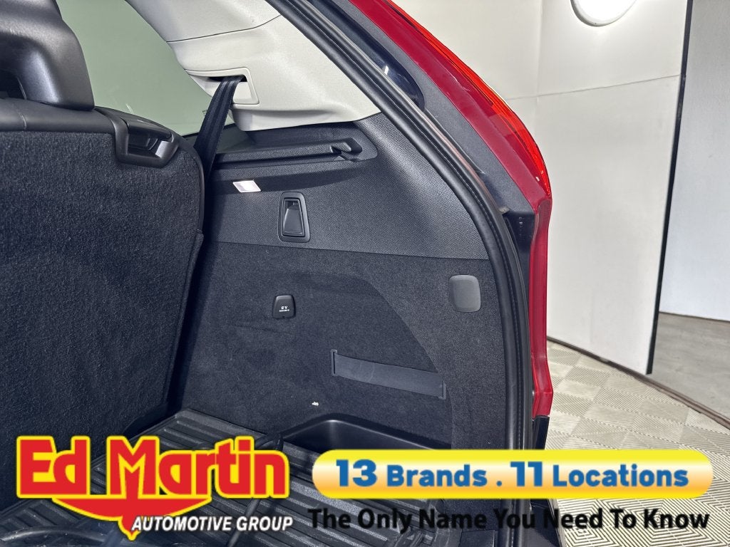 2021 Volvo XC90 T8 Inscription 7 Passenger