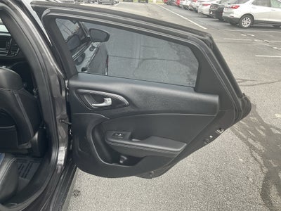 2015 Chrysler 200 S