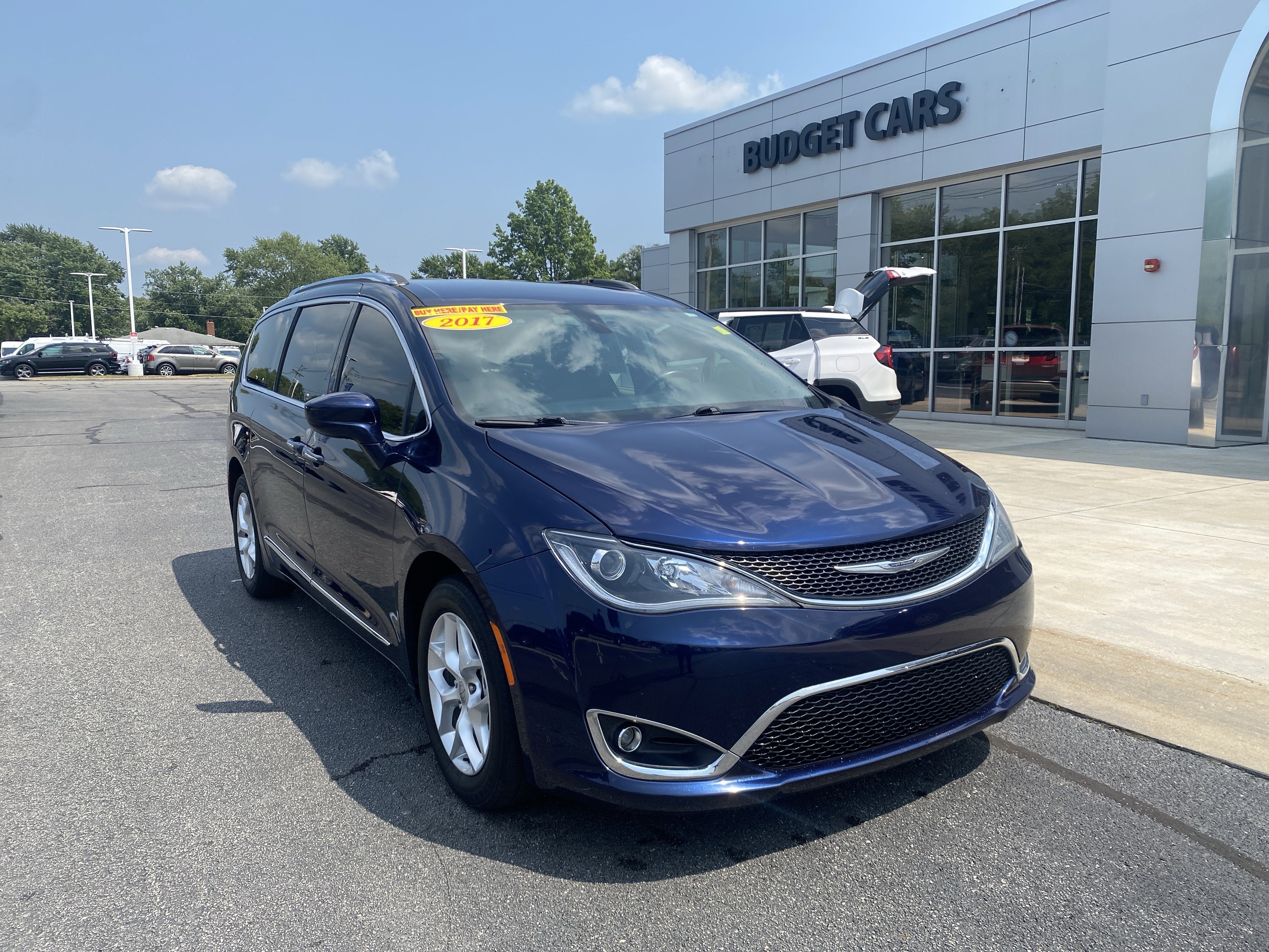 2017 Chrysler Pacifica Touring-L Plus