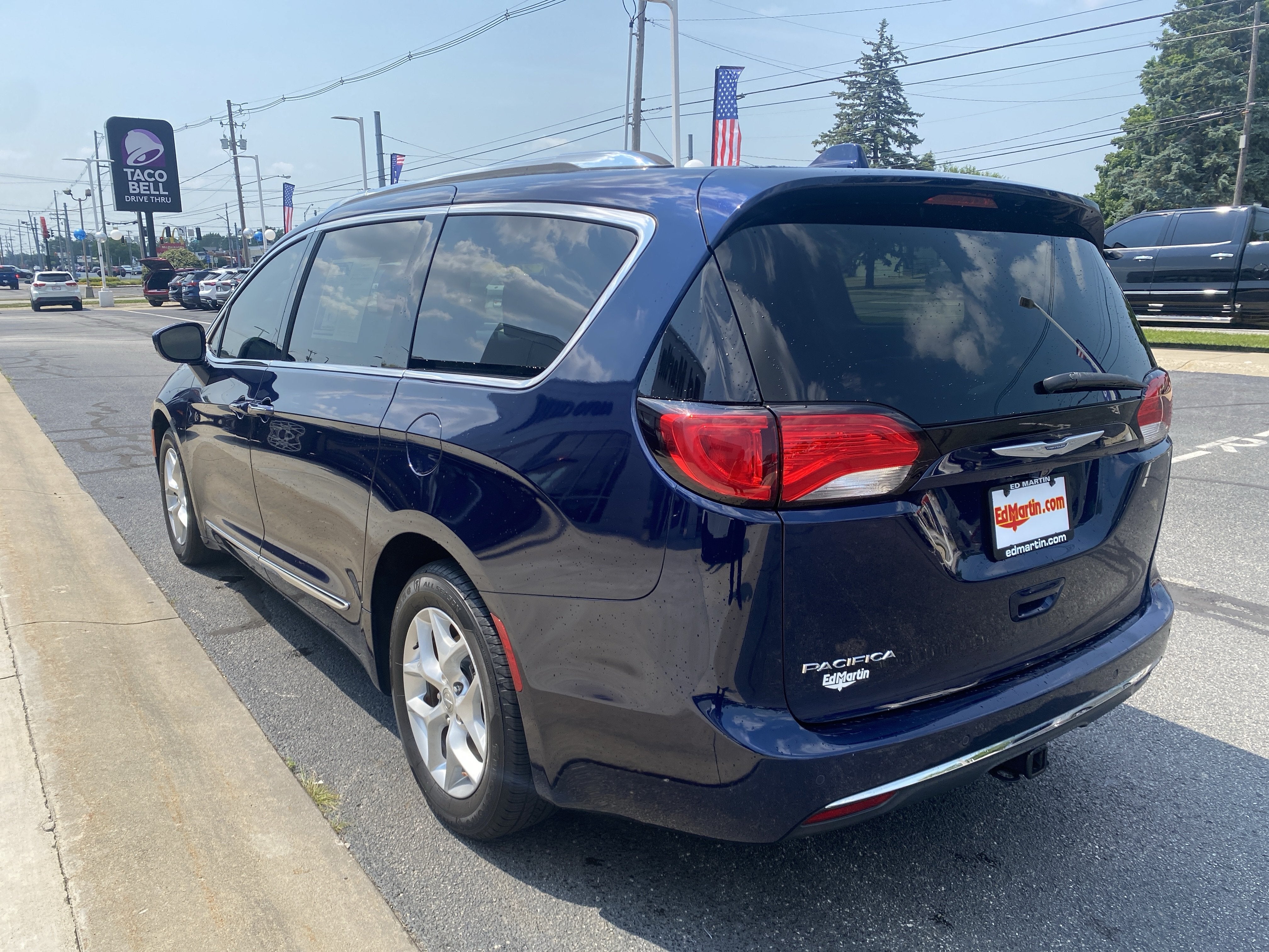 2017 Chrysler Pacifica Touring-L Plus