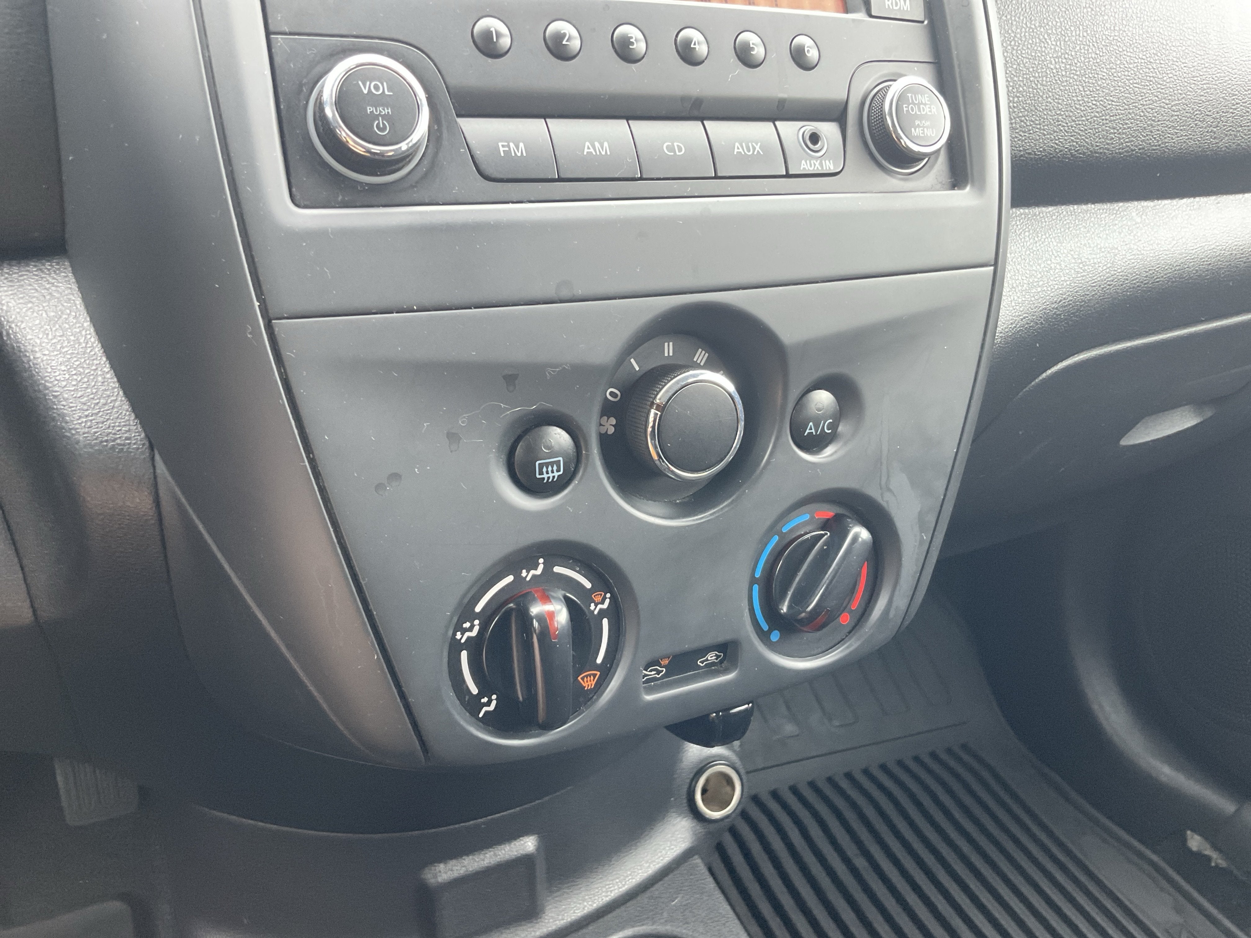 2017 Nissan Versa Sedan S Plus
