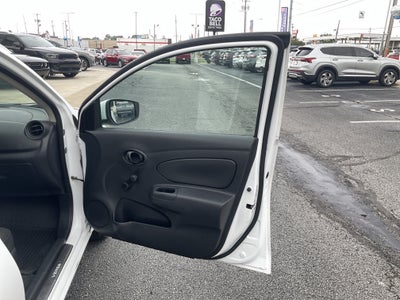 2017 Nissan Versa Sedan S Plus