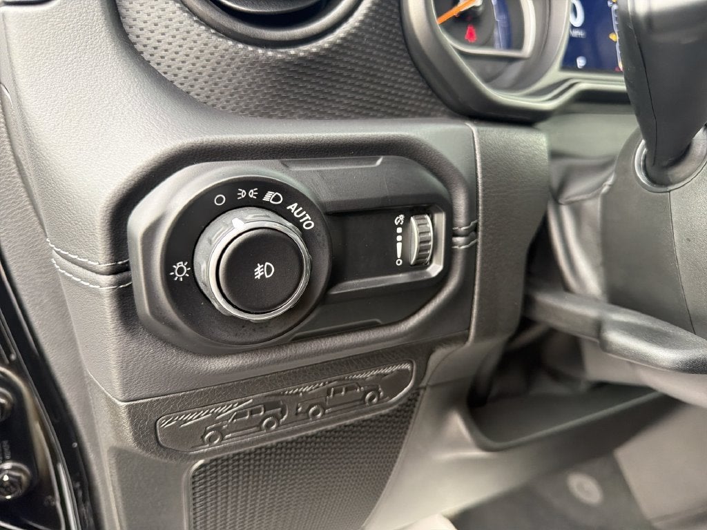 2025 Jeep Wrangler 4-Door Recon 4x4