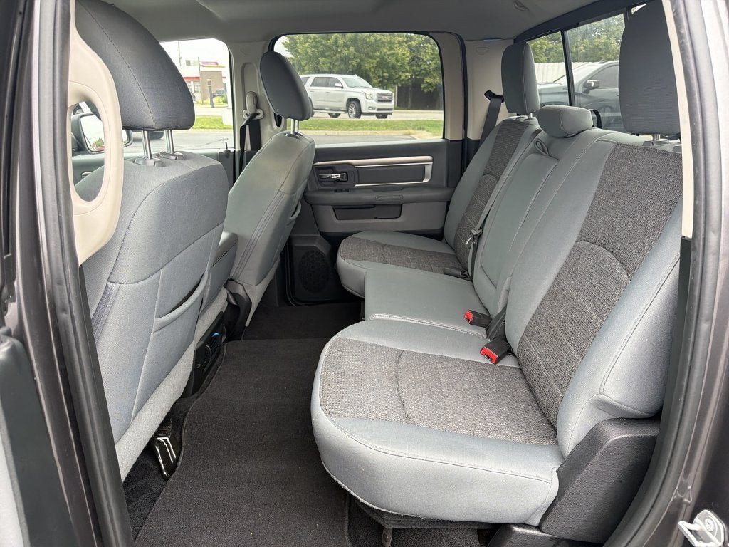 2017 RAM 1500 Big Horn Crew Cab 4x4 6'4" Box