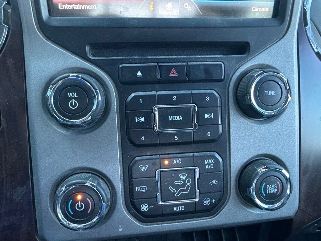 2016 Ford Super Duty F-250 SRW Lariat