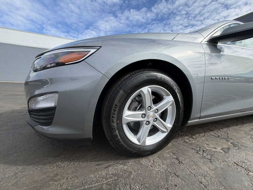 2025 Chevrolet Malibu LS