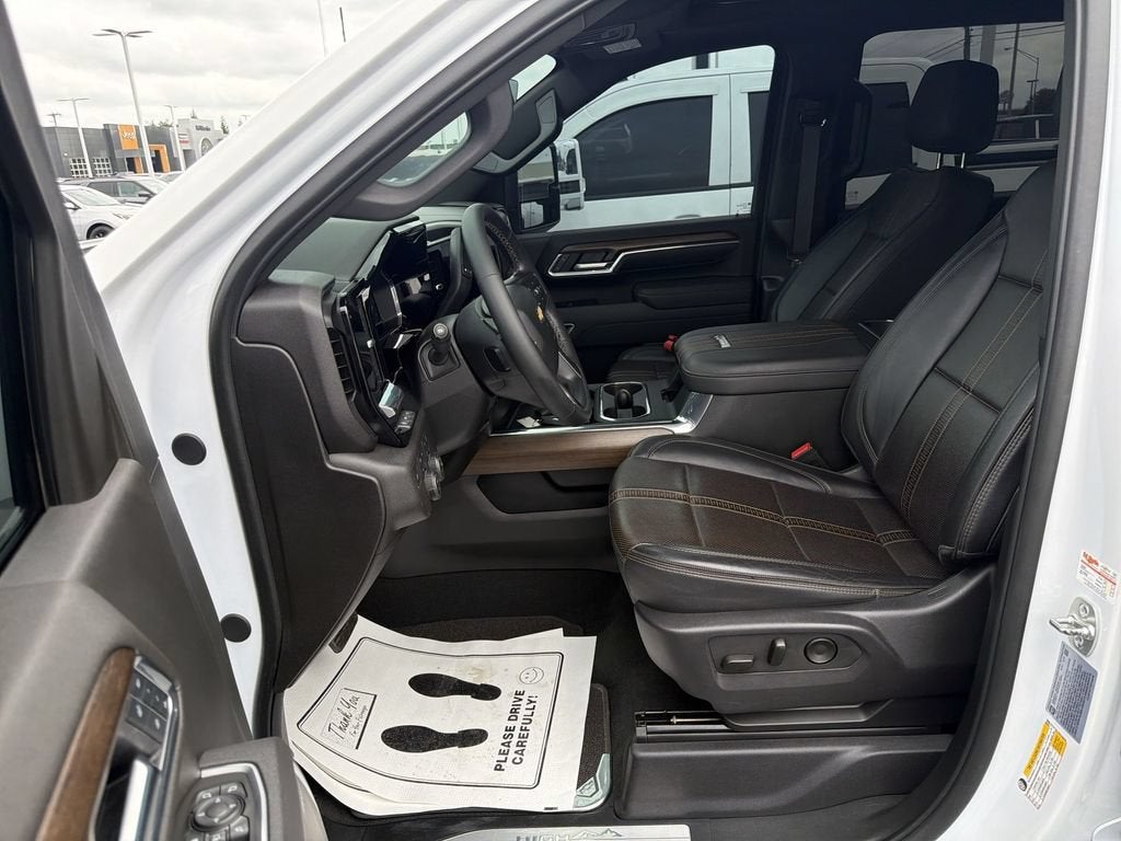 2025 Chevrolet Silverado 3500 HD High Country DRW