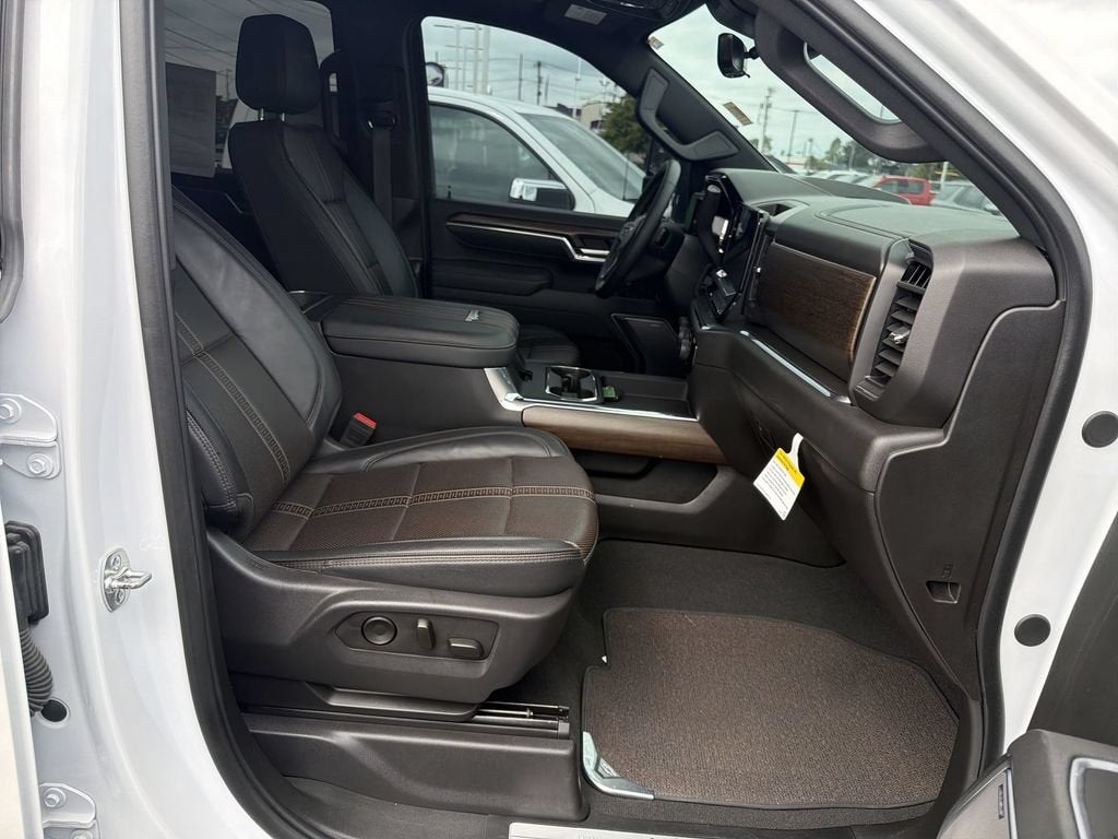 2025 Chevrolet Silverado 3500 HD High Country DRW