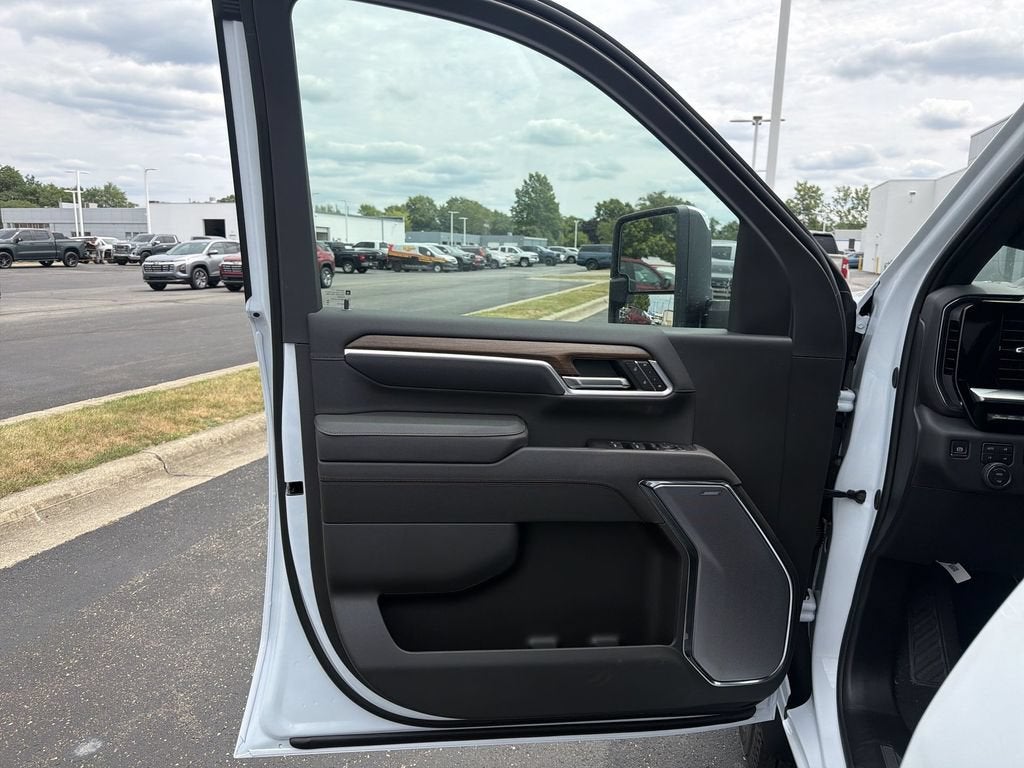 2026 Chevrolet Silverado 3500 HD High Country DRW