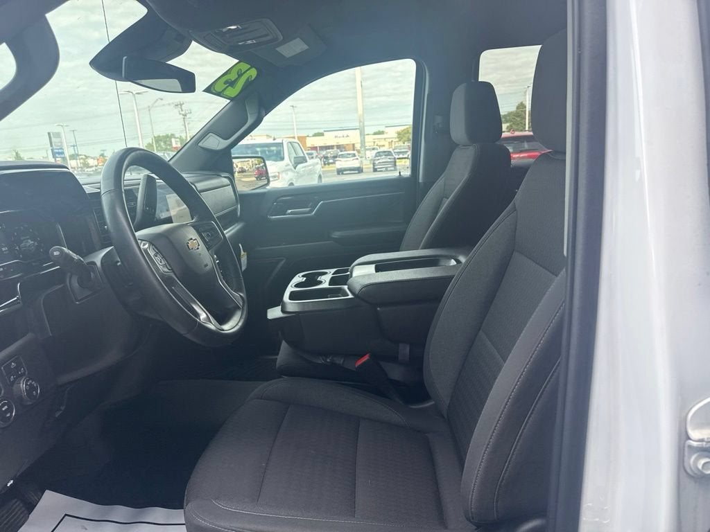 2023 Chevrolet Silverado 1500 LT (2FL)