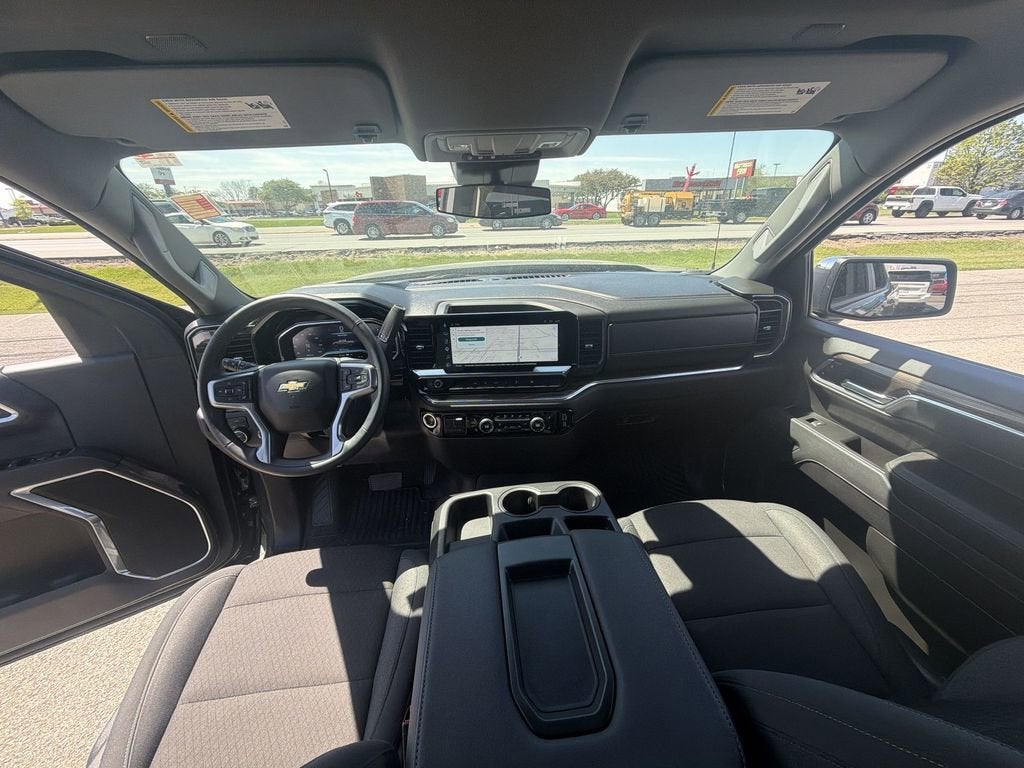 2025 Chevrolet Silverado 1500 LT (2FL)
