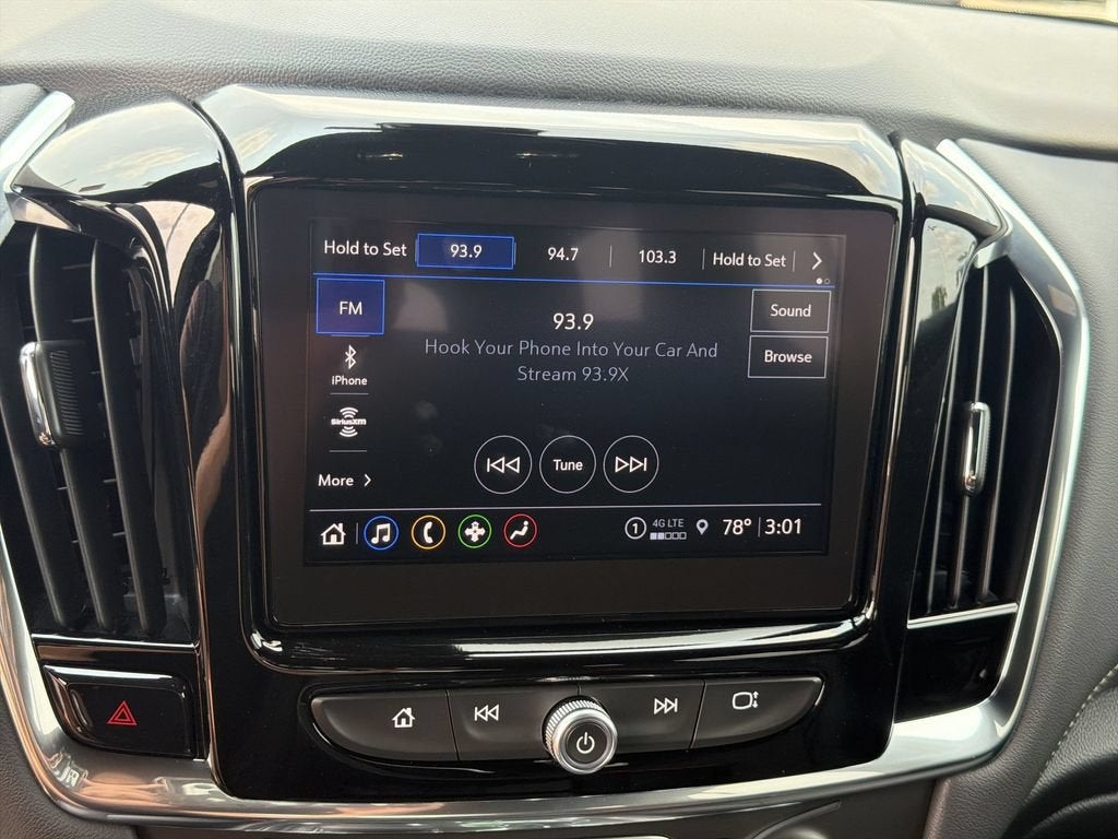 2023 Chevrolet Traverse LT Leather