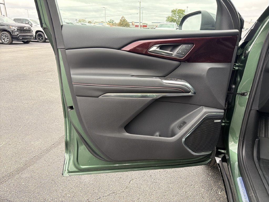 2027 Chevrolet Traverse RS