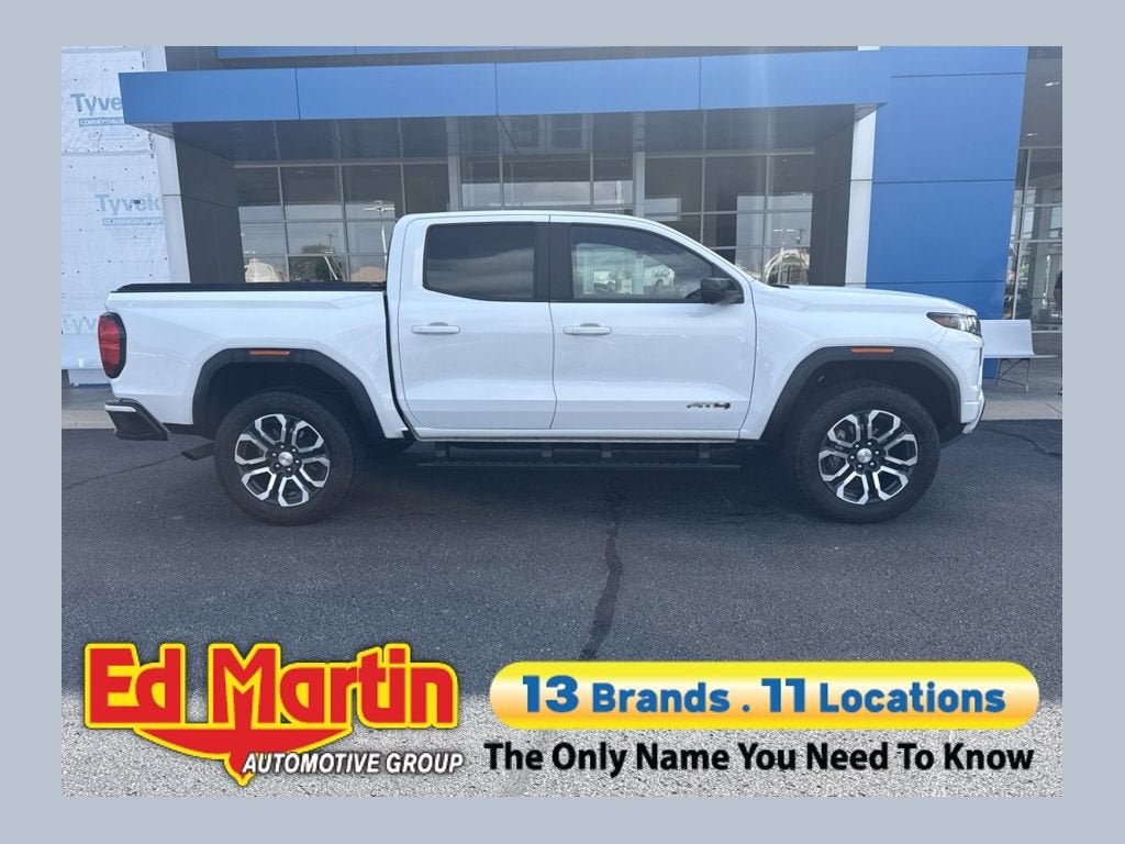 2023 GMC Canyon AT4