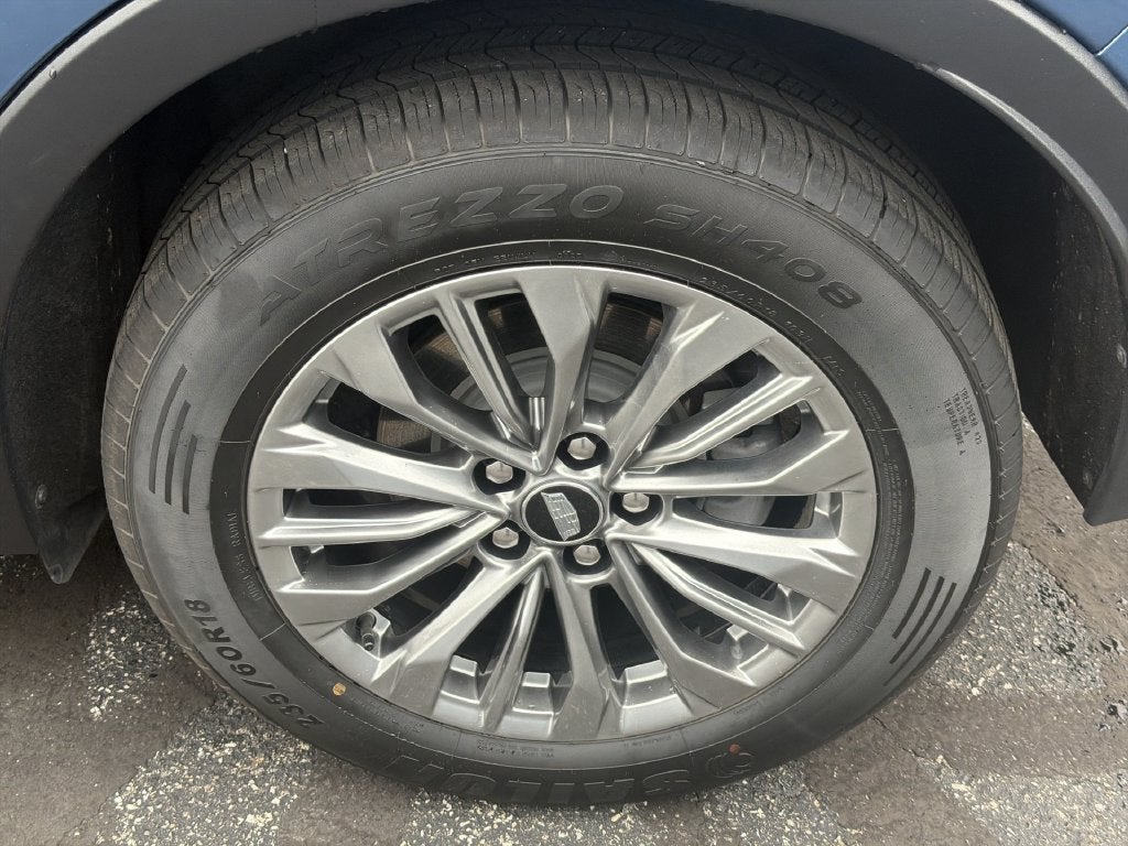 2025 Cadillac XT4 Premium Luxury