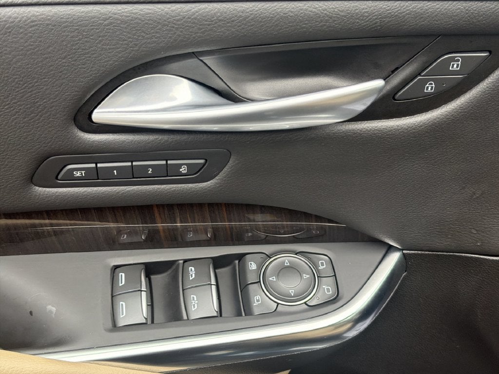 2025 Cadillac XT4 Premium Luxury