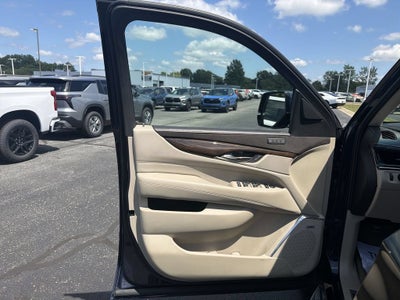 2018 Cadillac Escalade Luxury