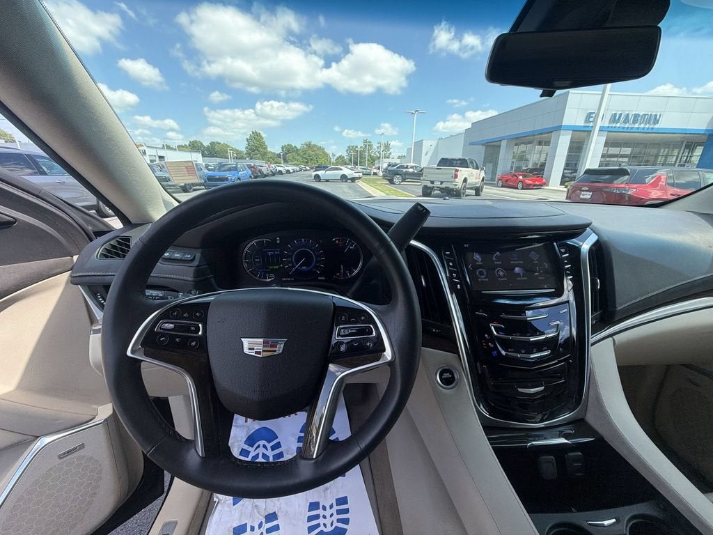 2018 Cadillac Escalade Luxury