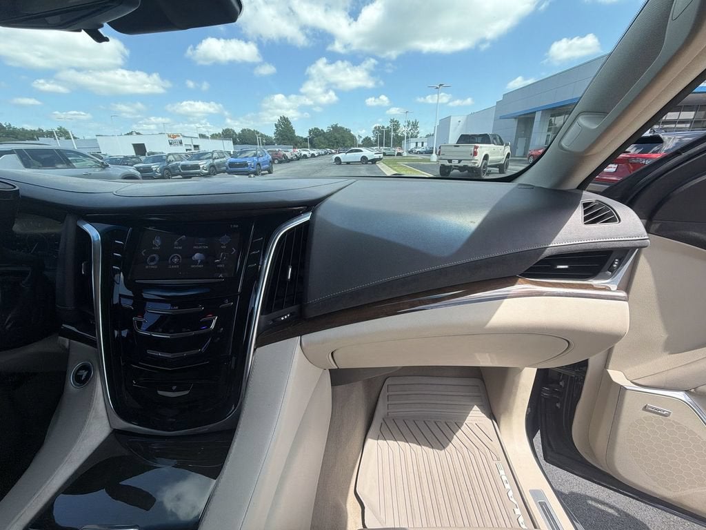 2018 Cadillac Escalade Luxury