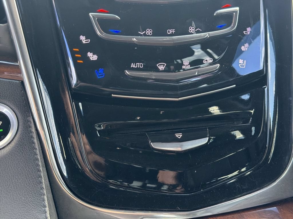 2015 Cadillac Escalade Luxury