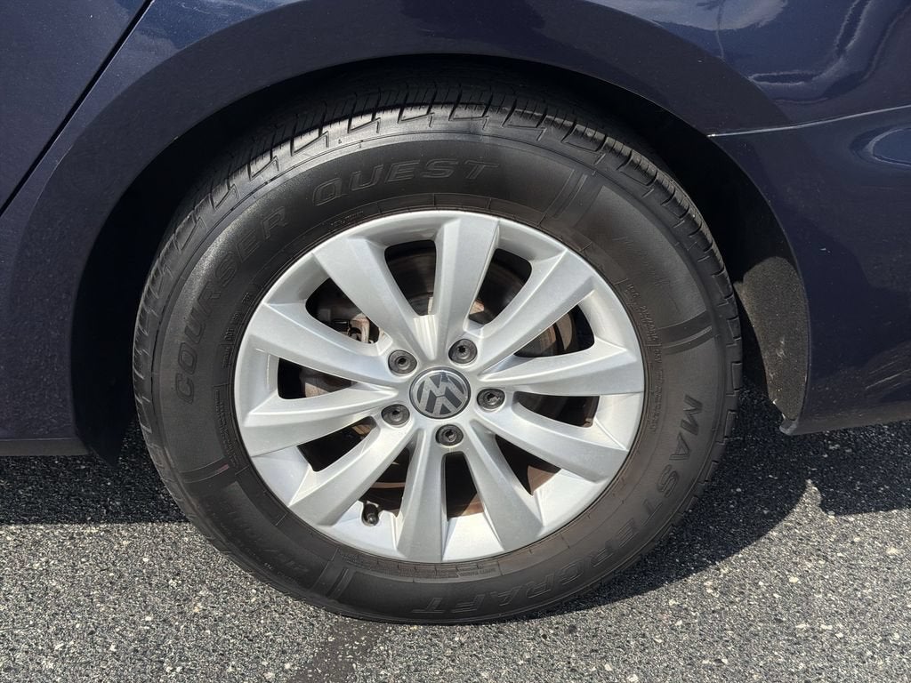 2014 Volkswagen Passat S